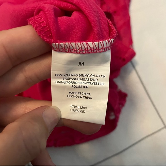 NWT Tiana B Lace Overlay Floral Pink Shift Dress, Size Medium - Picture 6 of 6